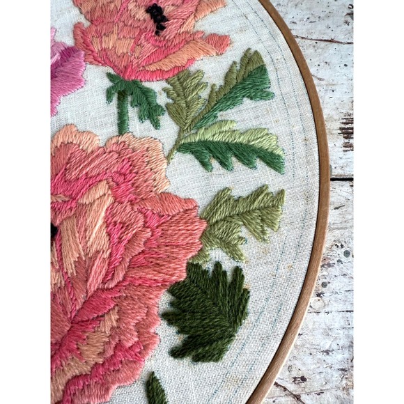 Vintage Handmade Floral Embroidery Hoop Wall Art 14" - Picture 5 of 6